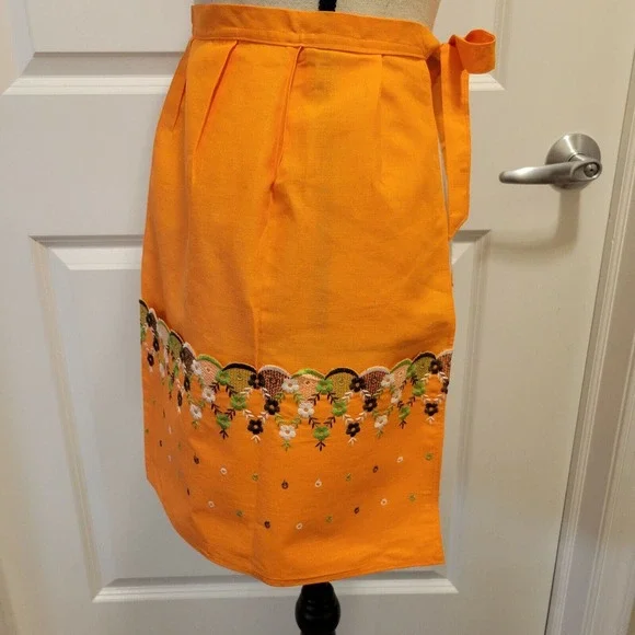 Vintage Jean Bart Orange Linen Floral Cottage Core MCM Embroidered Apron - Picture 3 of 6